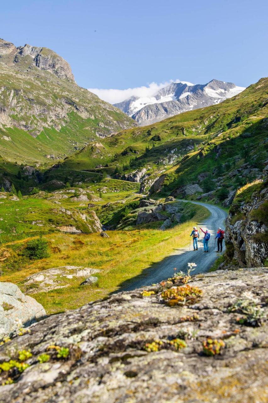 Heimat - Das Natur Resort Prägraten Esterno foto