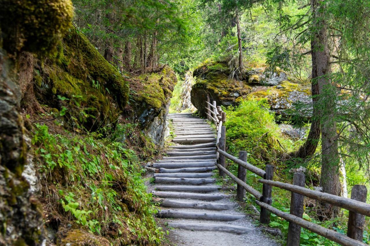 Heimat - Das Natur Resort Prägraten Esterno foto